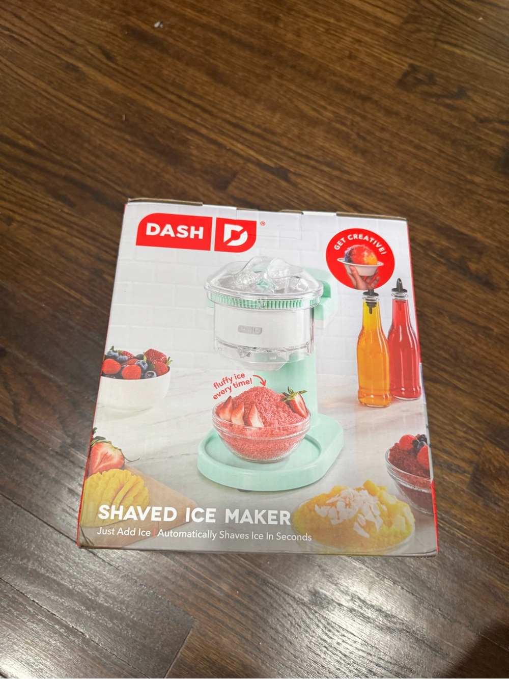 Dash Ash Mint Green and White Shaved Ice Maker